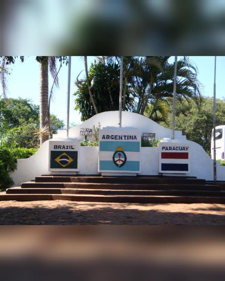 Hostel El Amanecer Puerto Iguazu Exterior photo